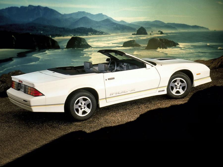  Chevrolet Camaro Z28 Iroc-Z Convertible 1987 года  (фото 9 из 16)